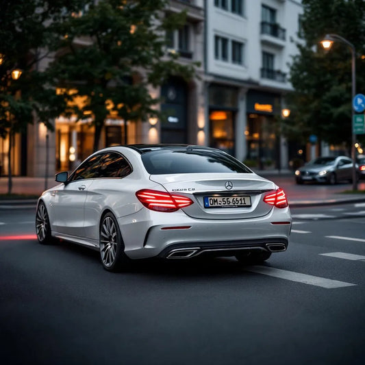 Mercedes-Benz Classe C W204 Diesel C220 CDI OM651 de profil