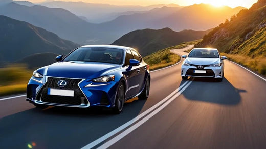 Image illustrant une Toyota Corolla et une Lexus IS300h, les modèles phares des marques de voiture les plus fiables
